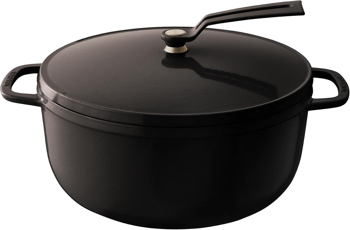 Vermicular Oven Pot 2.0 | Lightweight Enameled Cast Iron Pot | 26cm (5.9 Qt) | Non-Toxic | Induction-compatible | Dutch Oven | Made in Japan | Hazelnut Brown