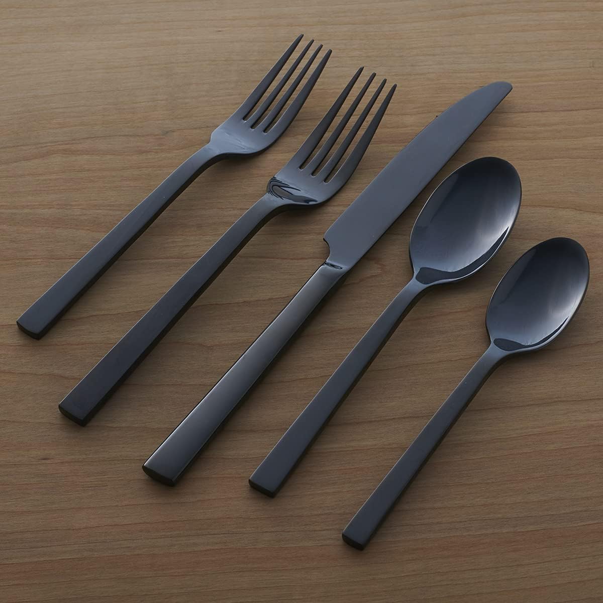 Oneida Chef's Table Black 20 Piece Everyday Flatware Set, Service for 4, 18/0 Stainless Steel, Silverware Set