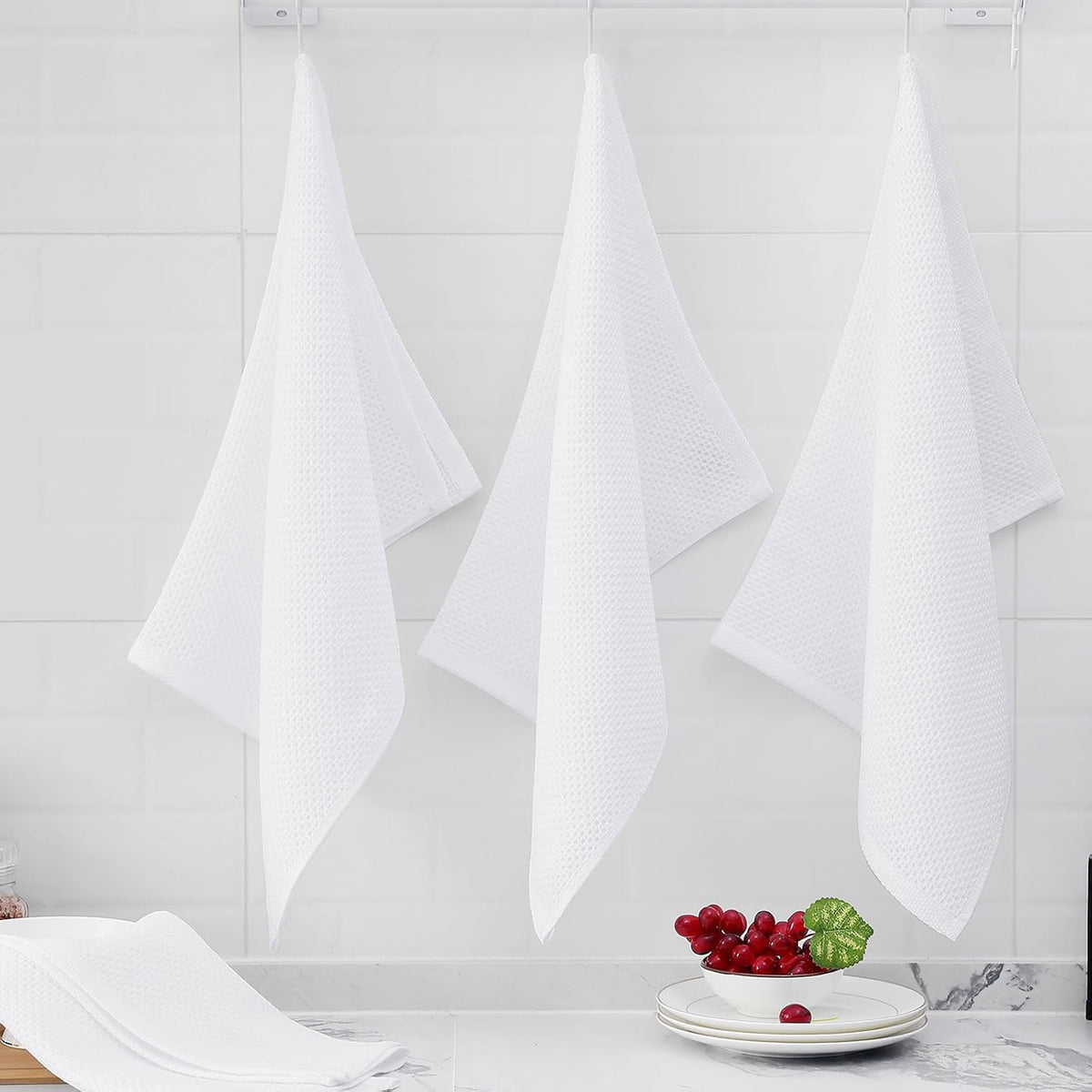 Homaxy 100% Cotton Oversized Waffle Weave Kitchen Dish Towels, Ultra Soft Absorbent Quick Drying Cleaning Towel, 20 x 28 Inches, 4-Pack, White