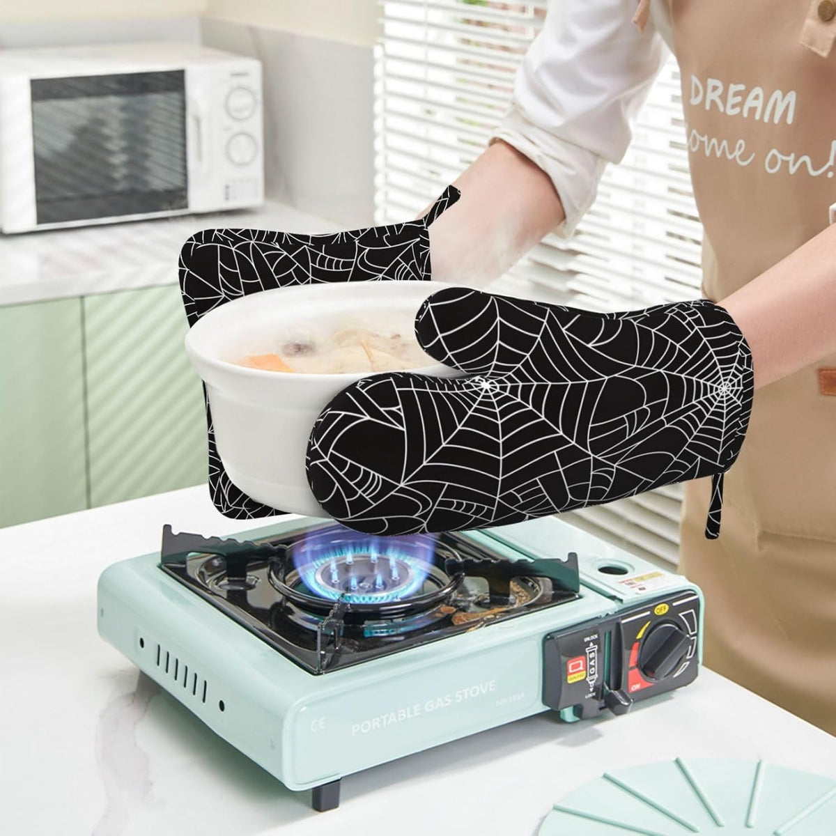 Black and White Spider Web Oven Mitts and Pot Holders Set of 4 Silicone Spiderwebs Kitchen Mitten Gloves and Non-Slip Potholders Set Heat Resistant Oven Gloves Hot Holders for Kitchen