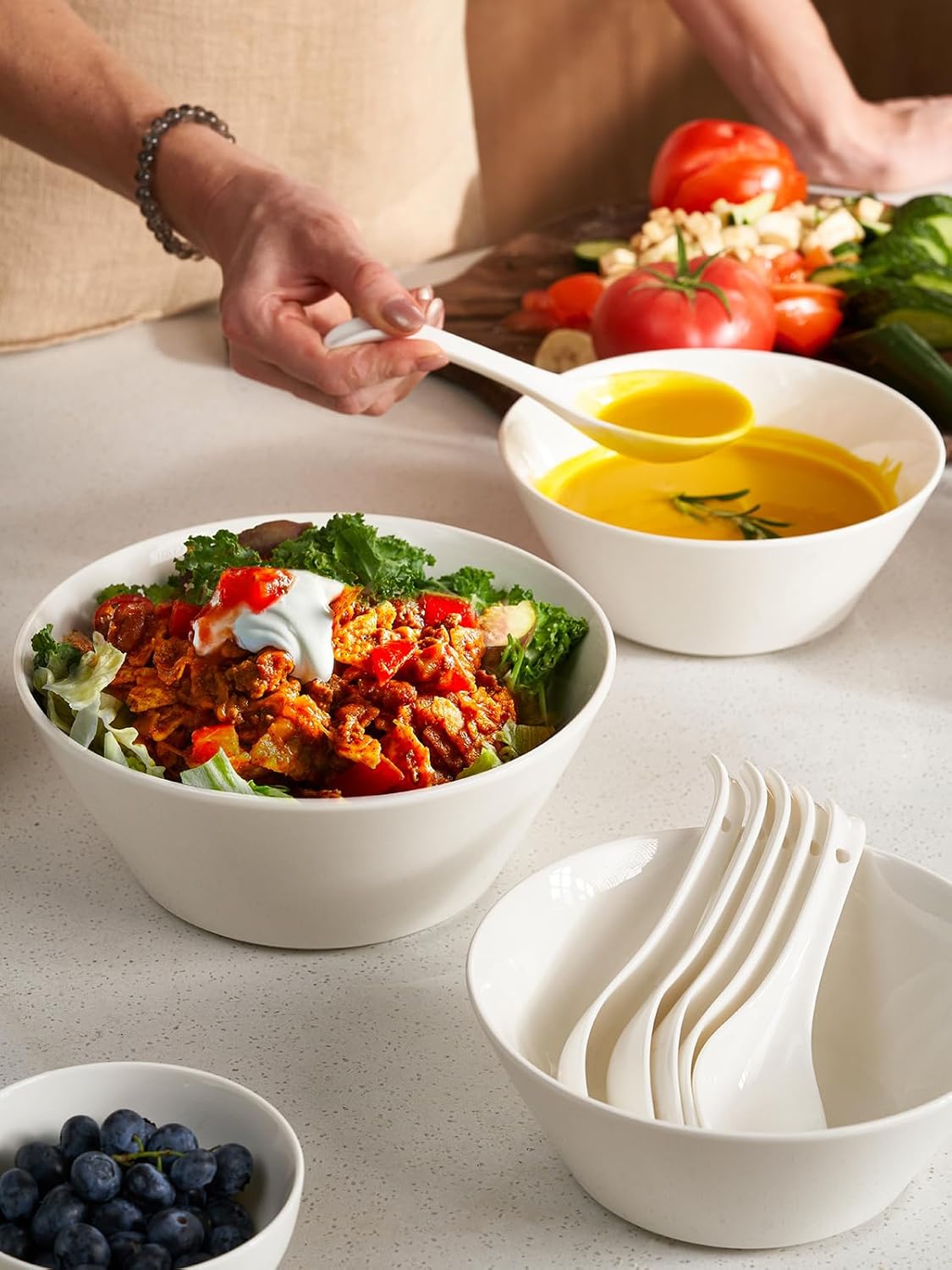 DOWAN 32 OZ Large Soup Bowls Set of 4 - White Ceramic Bowls for Ramen, Cereal, Pasta, Salad, Fruit - Dishwasher & Microwave Safe