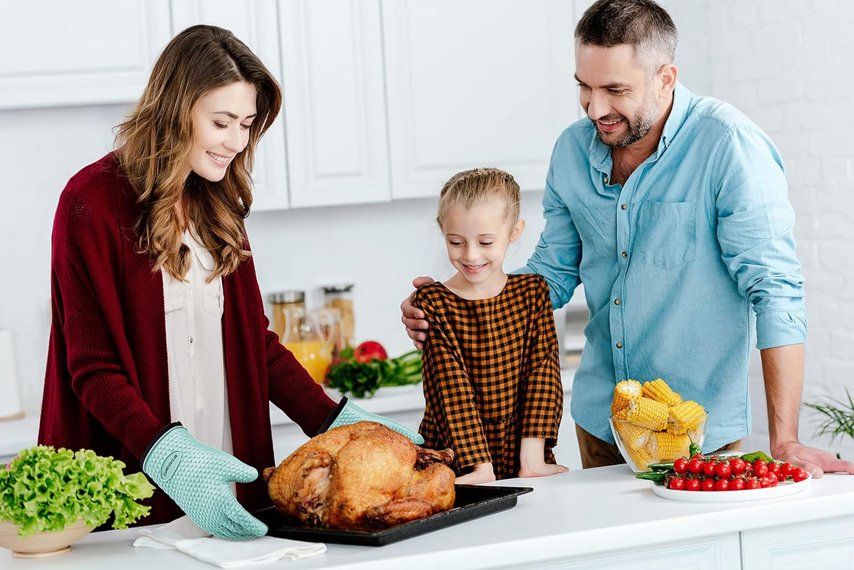 KITCHEN PERFECTION XL Silicone Smoker Oven Gloves -Extreme Heat Resistant BBQ Gloves -Handle Hot Food Right on Your Grill Fryer & Pit | Waterproof Oven Mitts Grill Gloves |Superior Value Set+3 Bonuses