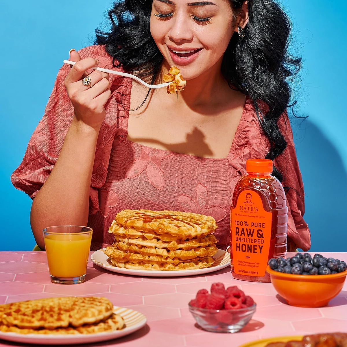 Nate's 100% Pure, Raw & Unfiltered Honey - Award-Winning Taste, 32oz. Squeeze Bottle