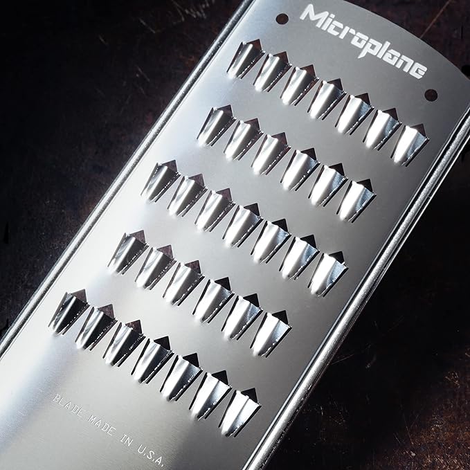 Microplane Gourmet Series Julienne Vegetable Grater, Handheld Carrot Shredder (Black)