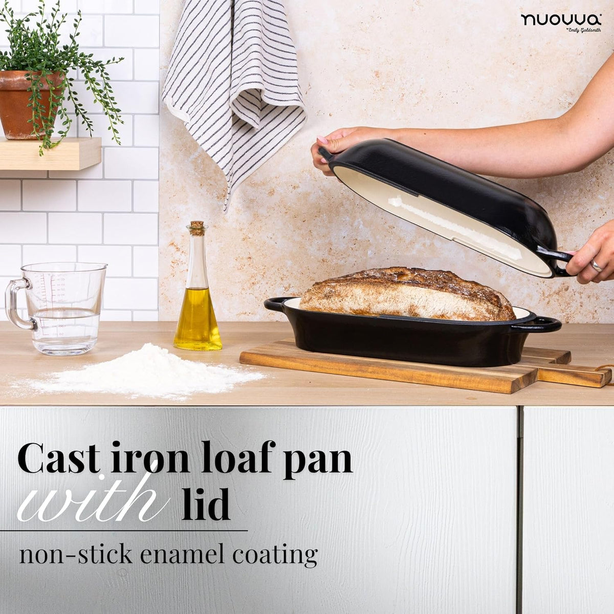 Enamelled Cast Iron Bread Loaf Pot – Dutch Oven For Sourdough Bread Baking – Oven Safe Non Stick Bread Pot – Rectangular, Black, 34cm x 16cm – by Nuovva