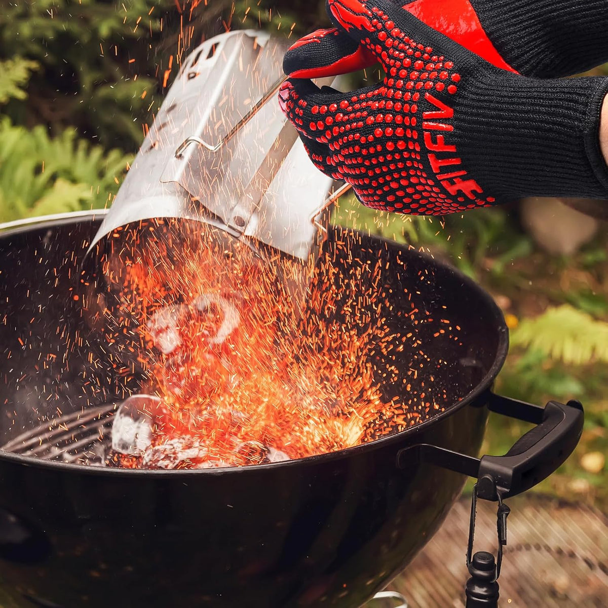 BBQ Gloves, Oven Gloves, 1472°F Extreme Heat Resistant Barbecue Gloves, Silicone Non-Slip Oven Mitts, Kitchen for Cooking, Grilling, and Baking (Red)