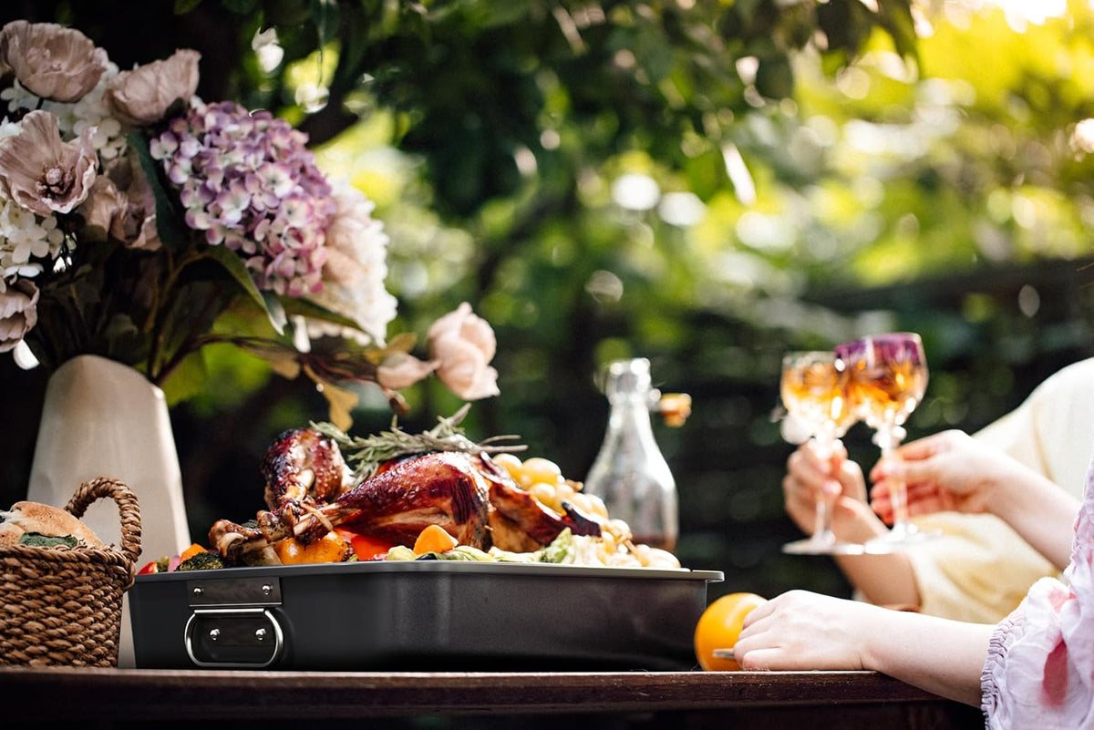 CHEFMADE Roasting Pan, 15-Inch Non-Stick Metal Turkey Pan with Rack, Banking Pan for Lasagna Vegetable and Meat, Chicken Roasting Pan 15.35" x 11.14" x 2.24"