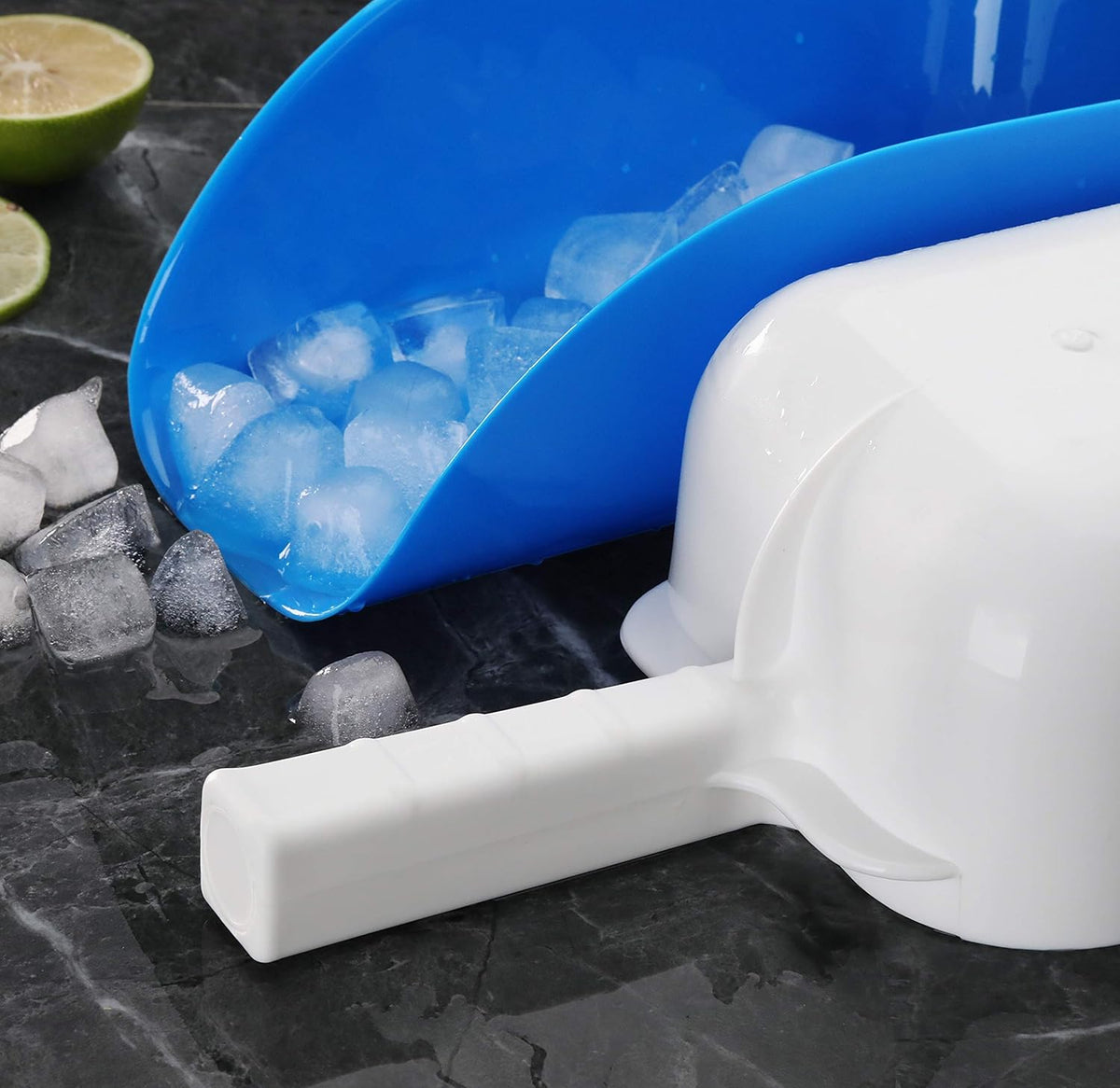 New Star Foodservice 34486 Polycarbonate Plastic Utility Ice Scoop, White, 64-Ounce