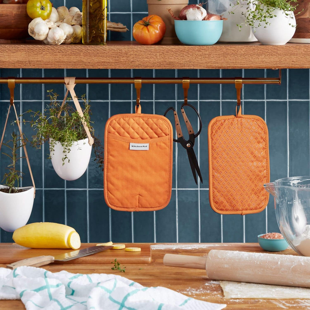 KitchenAid Asteroid Pot Holder 2-Pack Set, Honey, 7"x10"