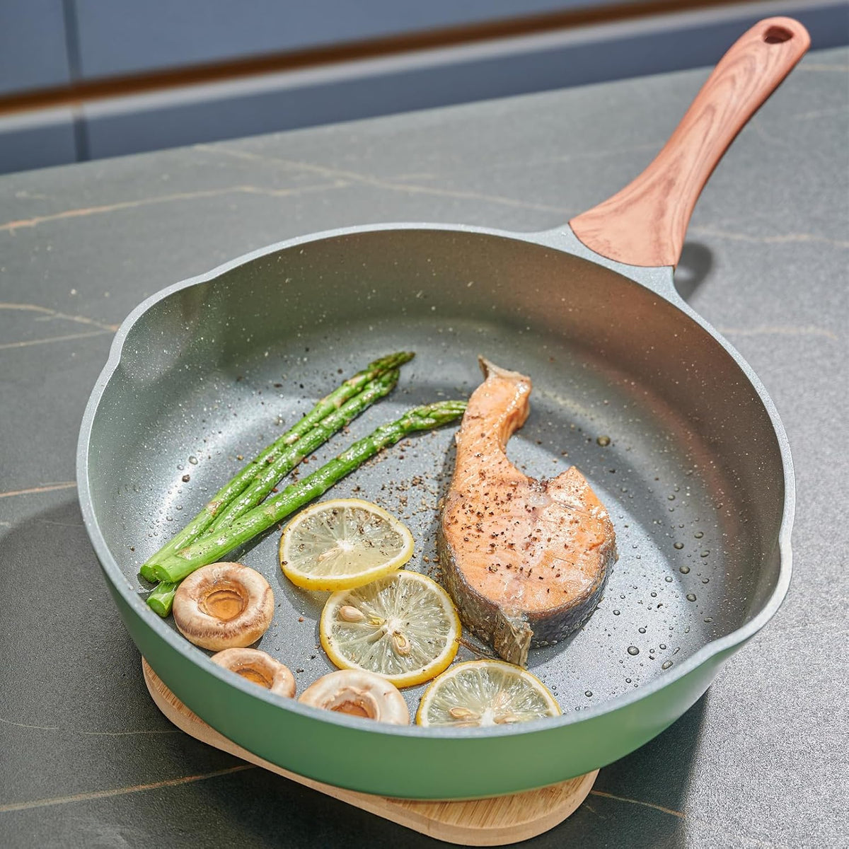 Frying Pans Nonstick with Lid, 10.2 Inches Skillets and Frying pan, Granite Cooking Pan with Pour Spout, Non Toxic Frying Pan for Stove, Induction, Gas, Pb, Cd PFOA Free (Green, 10.2 Inches)