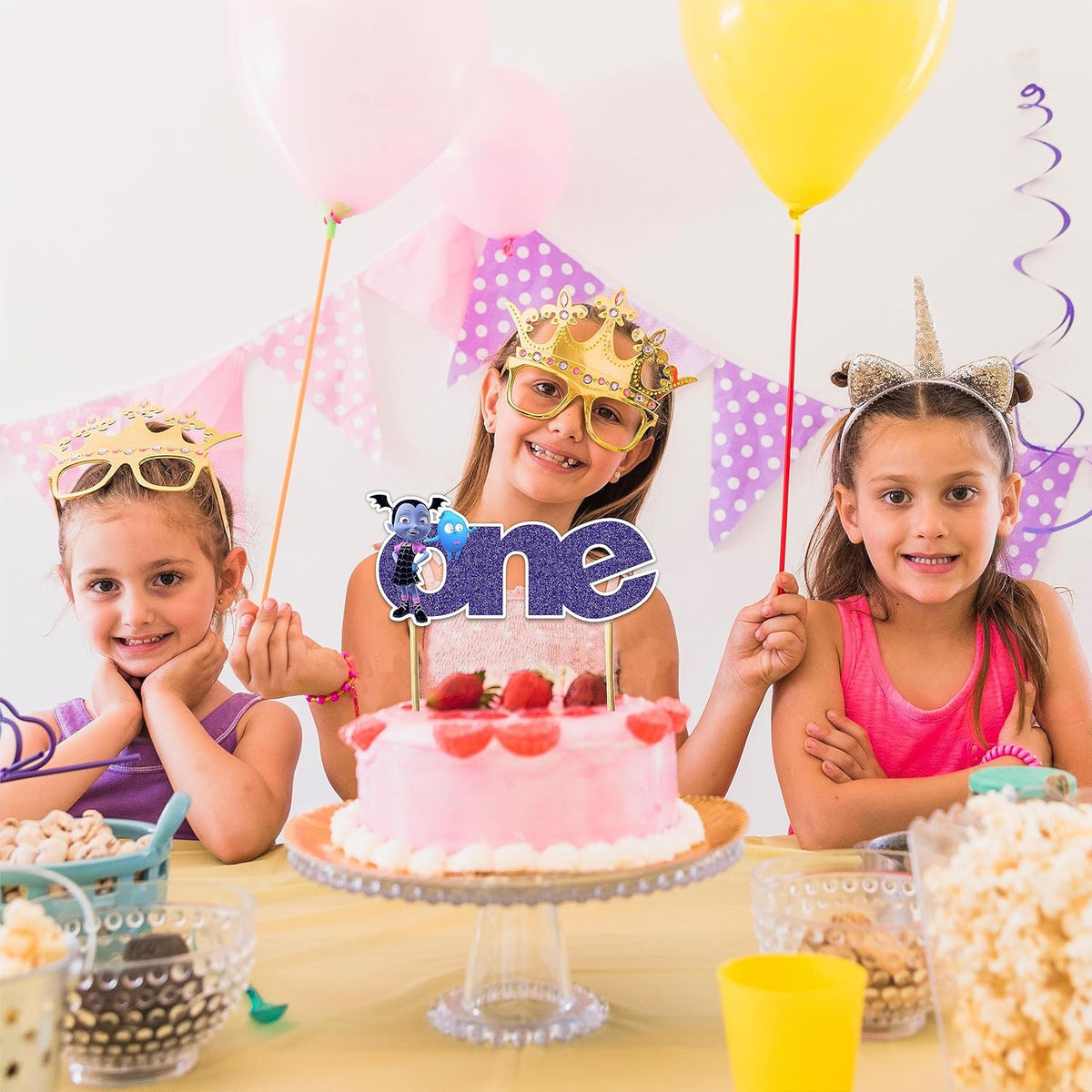 Seyal® Vamprina One Cake Topper