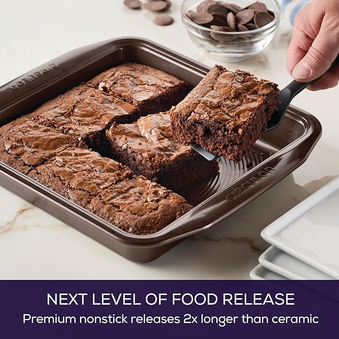 Circulon Symmetry Cake Pan, Chocolate